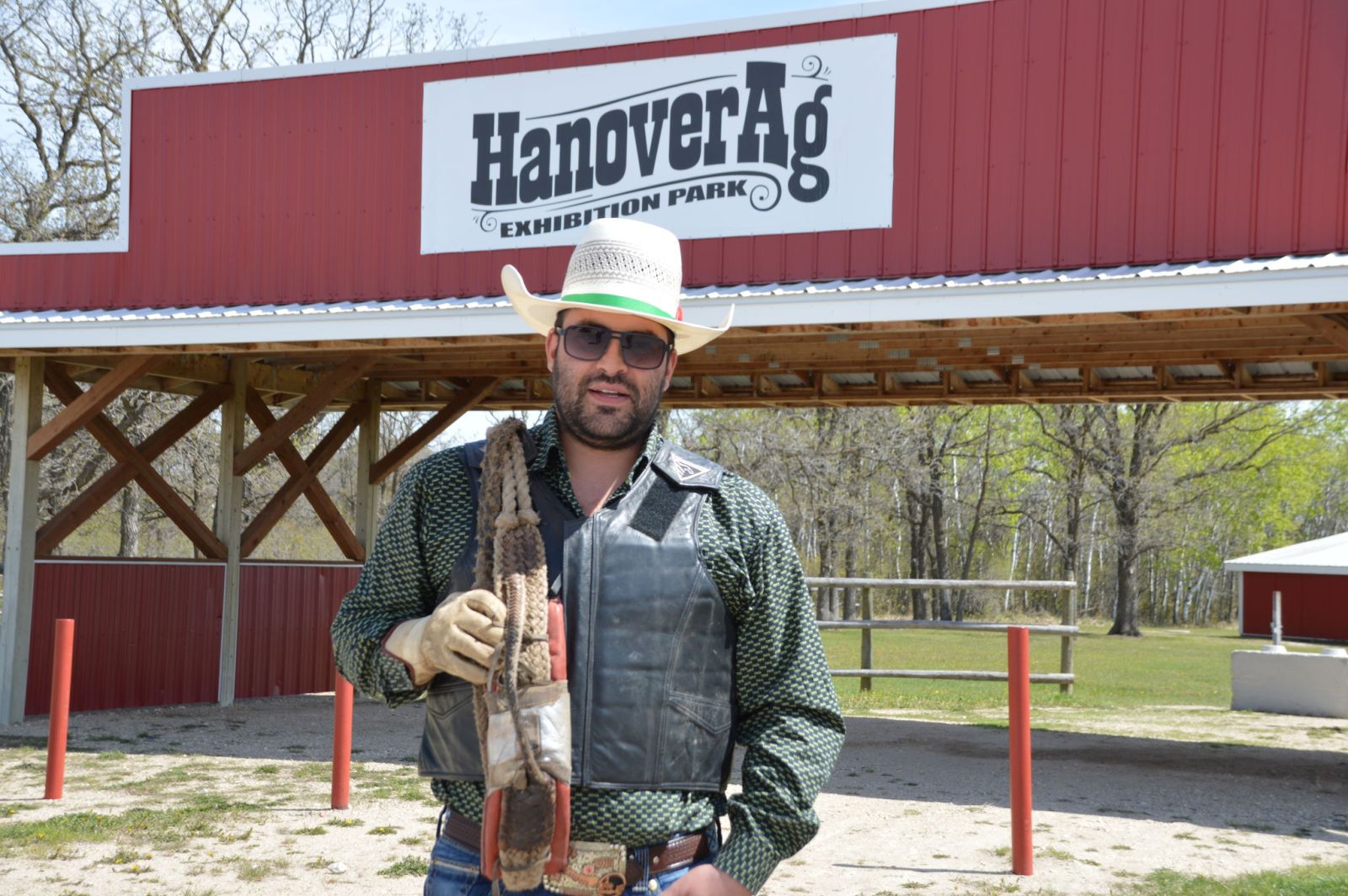 Adrenaline fuels bull rider’s passion – The Carillon