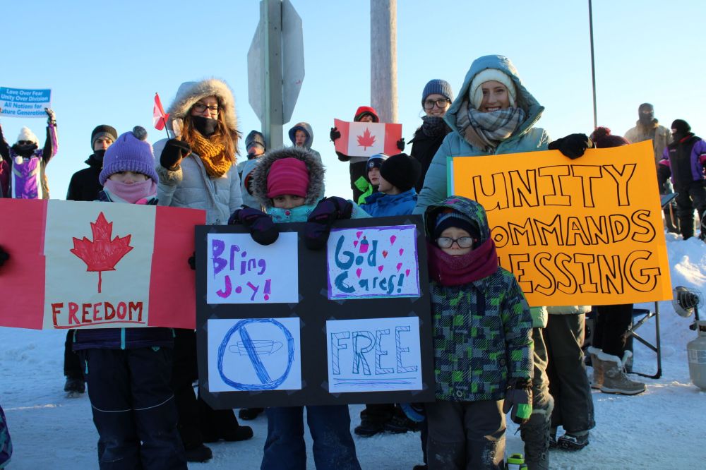 GREG VANDERMEULEN / THE CARILLON
Supporters of all ages were on hand.