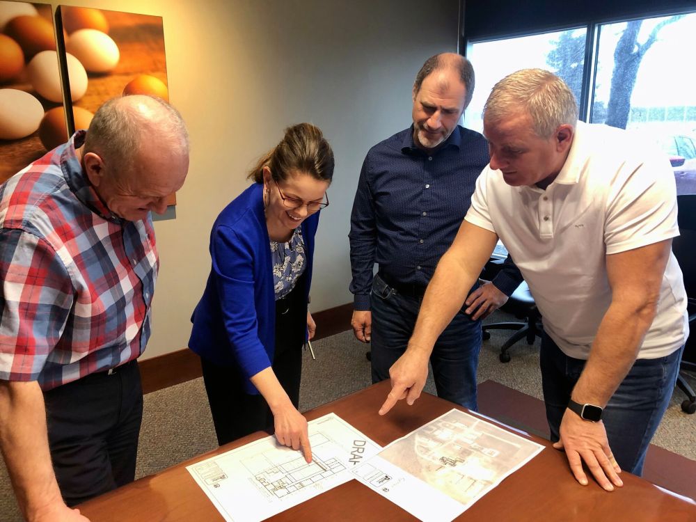 Manitoba Egg Producers
Barn committee members, MEF vice-chair Harold Froese, MEF chair Catherine Kroeker-Klassen, MEF general manager Cory Rybuck, and MEF board member Kurt Siemens, look over plans for the new Manitoba Egg Farmers Layer Research Centre.