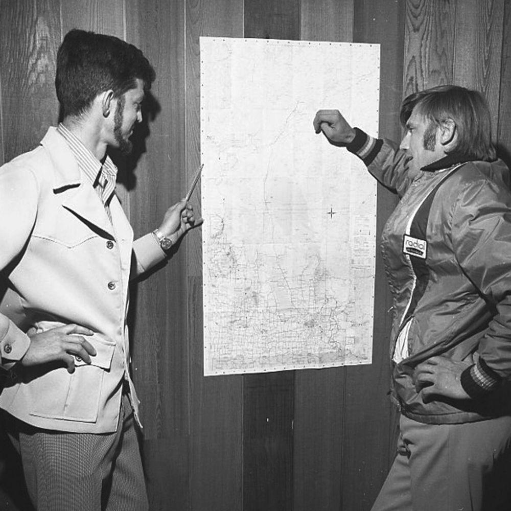 CARILLON ARCHIVES
Roger Barkman, at left, points out the spot near Windy Lake, Saskatchewan where he and Steinbach pilot Robert Froese, at right, spent three cold days and nights in swampy bushland some 60 miles northwest of The Pas after they ran into bad weather and Froese had to make an emergency landing.