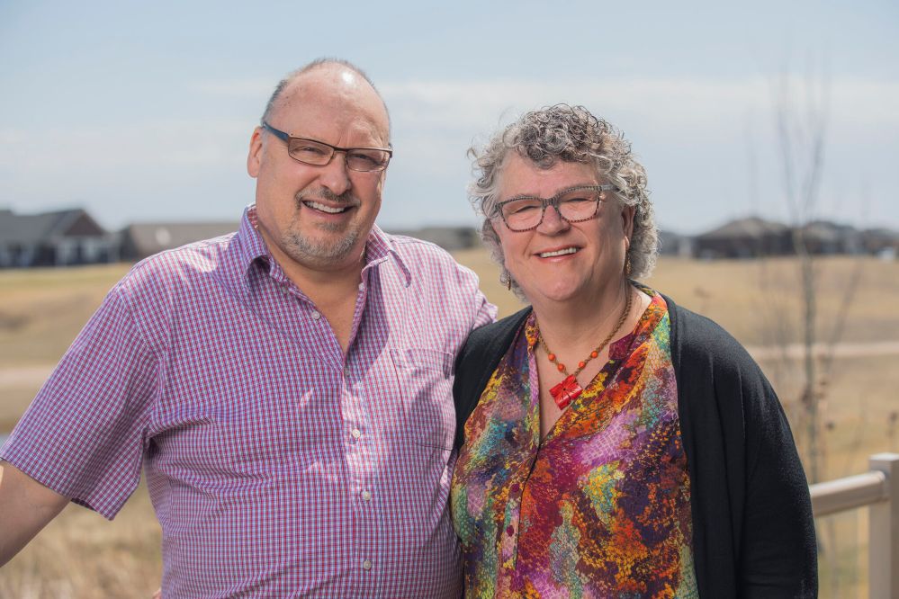 SUPPLIED PHOTO
Drs. Chris and Mairi Burnett received a medal of excellence from Doctors Manitoba for their work at Open Health Niverville medical clinic.