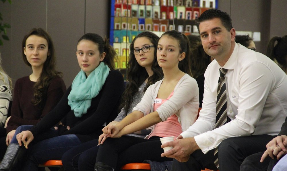 IAN FROESE | THE CARILLON
Anne of Green Gables cast members, including Kira Fondse, far left, who is playing Anne, at their production's first meeting on Saturday.