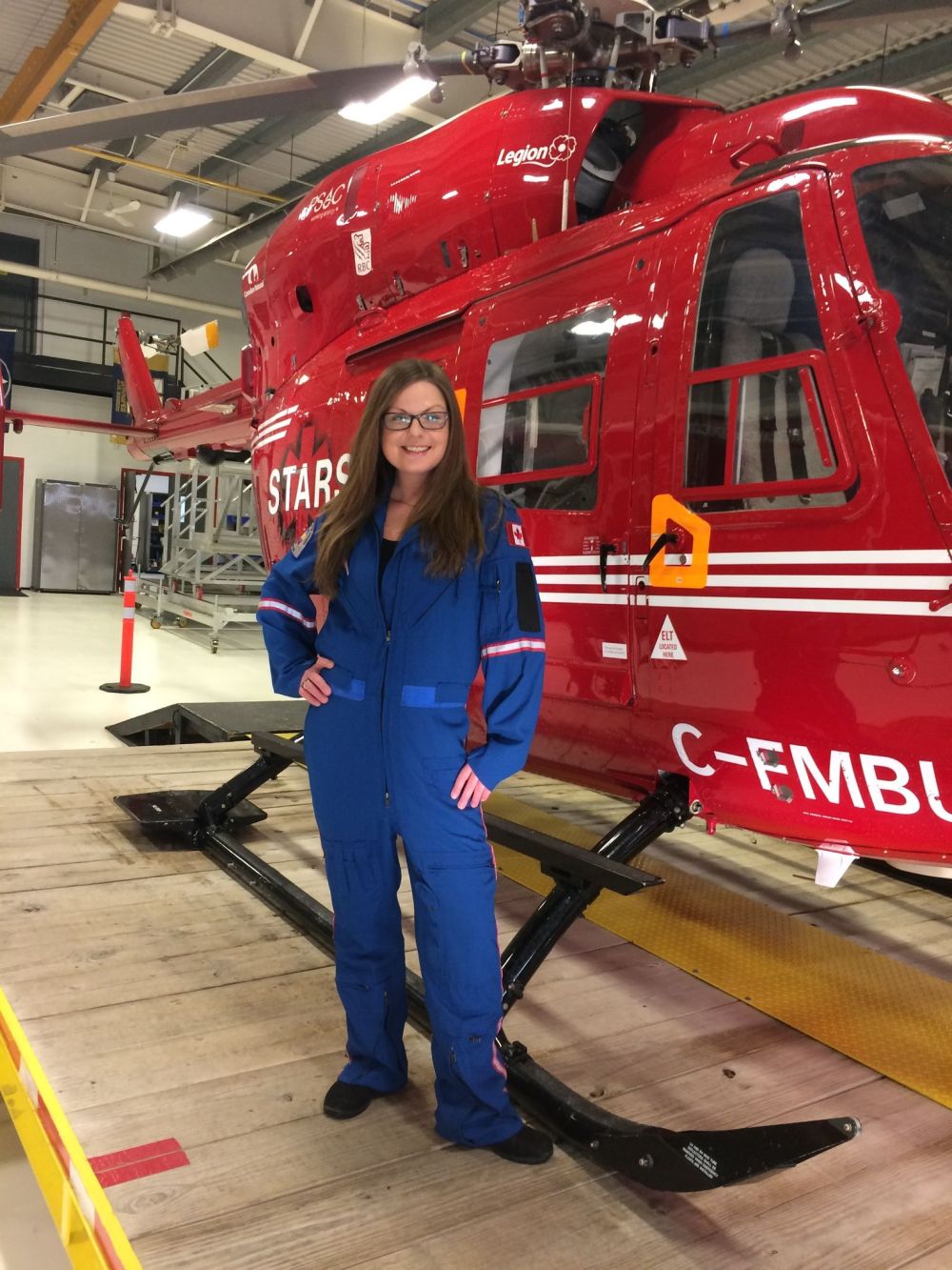 SUBMITTED PHOTO
RM of Ste Anne CAO Jennifer Blatz, seen in this photo while touring the STARS Air Ambulance base in Winnipeg earlier this year, will spend a day on an island this September to raise money for and awareness about STARS Air Ambulance services.