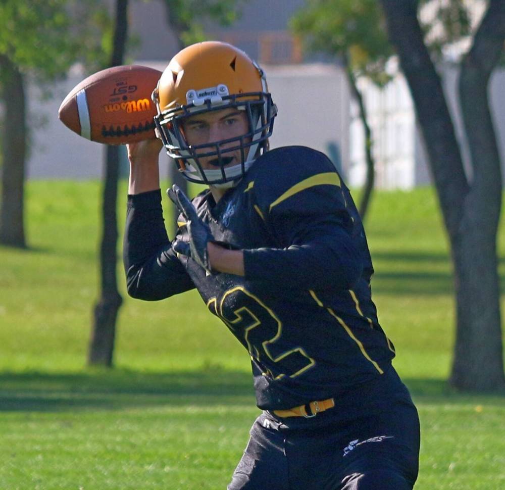 Bradey Dornez finished 12 for 36 for 166 yards through the air. (Cassidy Dankochik The Carillon)