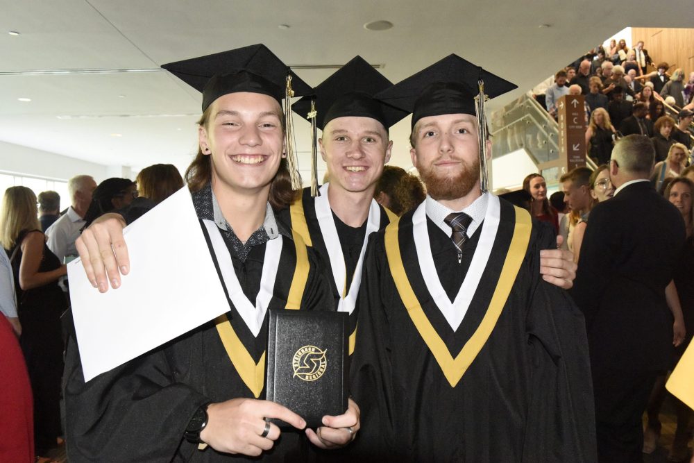 SVJETLANA MLINAREVIC The Carillon
Steinbach Regional Secondary School graduates Jared Verrier, Brady Hocaluk, and Casey Brown pose for a photo following the end of their graduation ceremony at the RBC Convention Centre in Winnipeg on June 27, 2023.