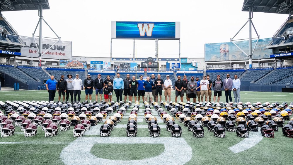 The Winnipeg Blue Bombers have donated 525 helmets to high school programs across the province. (Winnipeg Blue Bombers)