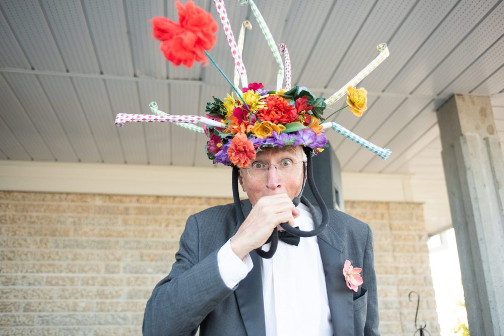 SVJETLANA MLINAREVIC The Carillon
Entertainer Al Simmons performs during the RM of Springfield's 150th Anniversary on Sept. 1. The RM is the oldest rural municipality in Manitoba.
