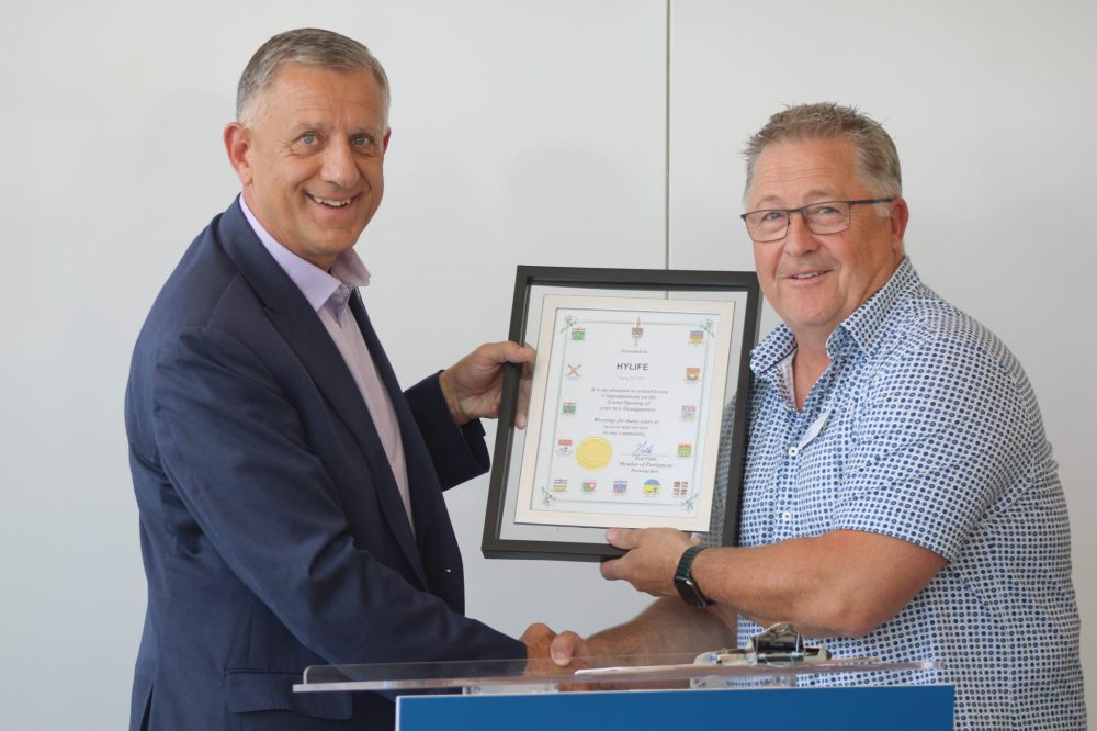 GREG VANERMEULEN THE CARILLON
Provencher MP Ted Falk makes a presentation to HyLife CEO Grant Lazaruk.
