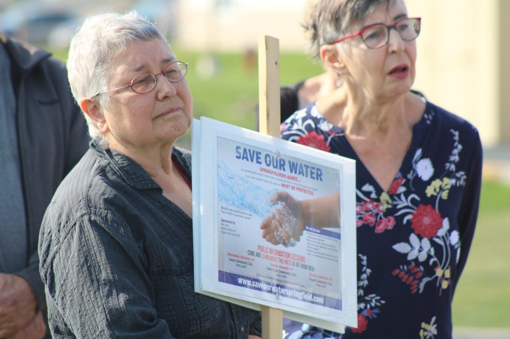 GREG VANDERMEULEN THE CARILLON
A protest supporter holds a sign sharing her views.