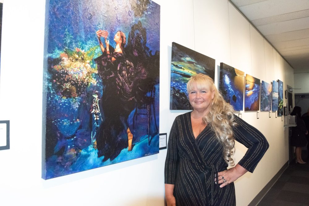SVJETLANA MLINAREVIC The Carillon
Jacqueline Robert-Choptuik is exhibiting her collection Beachland at the Steinbach Arts Centre until Oct. 20. Beachland is a collection of dreamscapes involving water.