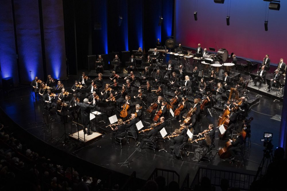 WINNIPEG SYMPHONY ORCHESTRA
The Winnipeg Symphony Orchestra will make a stop on its Manitoba Hydro Holiday Tour in Steinbach on Nov. 30.