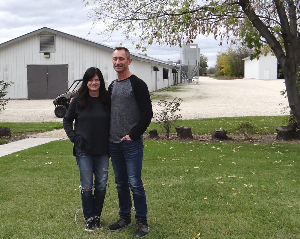 WES KEATING THE CARILLON
Quentin and Theresa Wiebe have been raising turkeys at their farm in the Interlake for more than 25 years.