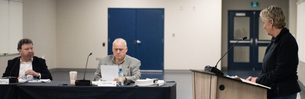SVJETLANA MLINAREVIC THE CARILLON
Landowner Karen Friesen speaks to the municipal board during a hearing on the annexation of 2,700 acres of prime agricultural land by the Town of Niverville at the Niverville Community Resource and Recreation Center on Feb. 21, 2024. Landowners of the proposed annexed area were in opposition to the move.
