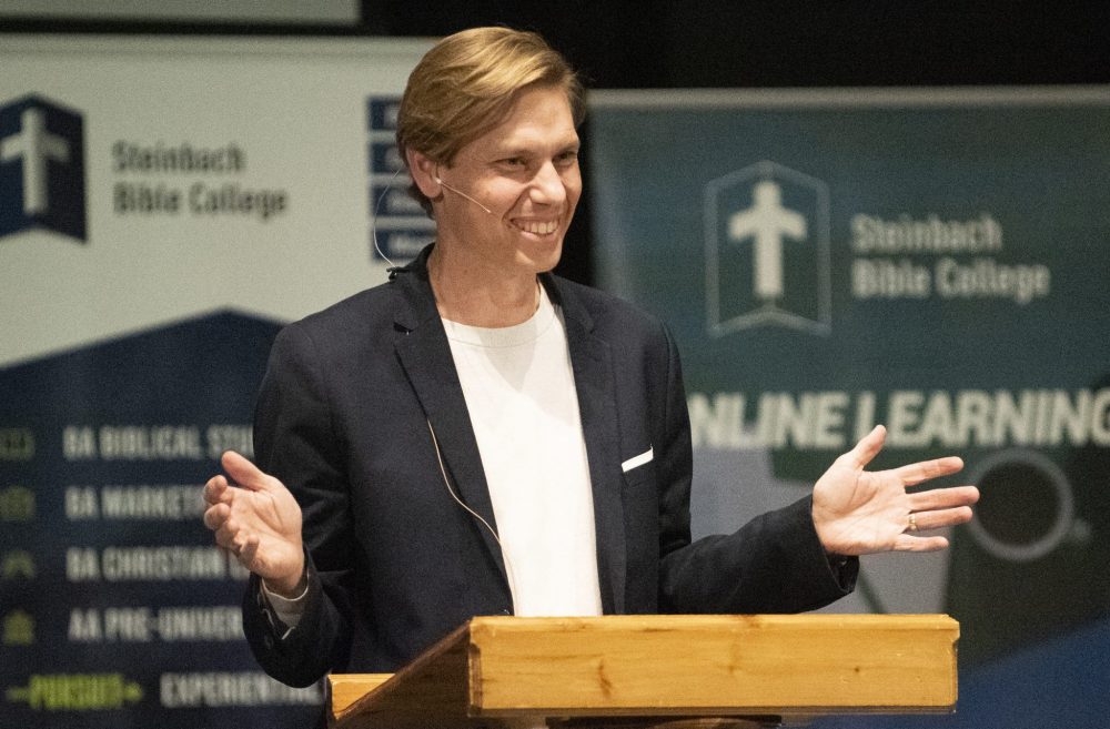SVJETLANA MLINAREVIC THE CARILLON
Sociology Prof. Joel Thiessen speaks to an audience about religion and how to pass it on to the next generation at the Steinbach Bible College leadership conference March 15.
