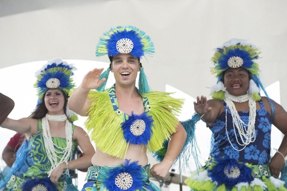 SVJETLANA MLINAREVIC The Carillon
Island Breeze Manitoba danced traditional Pacific Island dances on June 17, 2023, during the Summer in the City weekend in Steinbach.