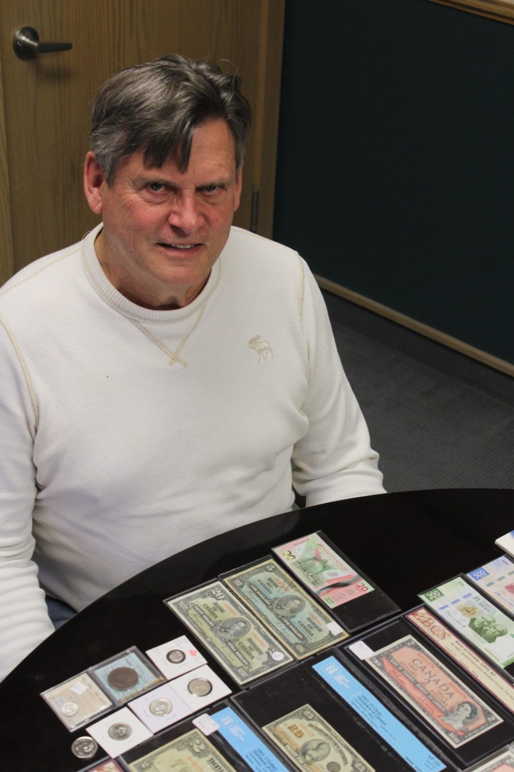 GREG VANDERMEULEN THE CARILLON
Larry Dalman, a member of the Manitoba Coin Club, is excited to bring their first spring show to Steinbach on April 20.
