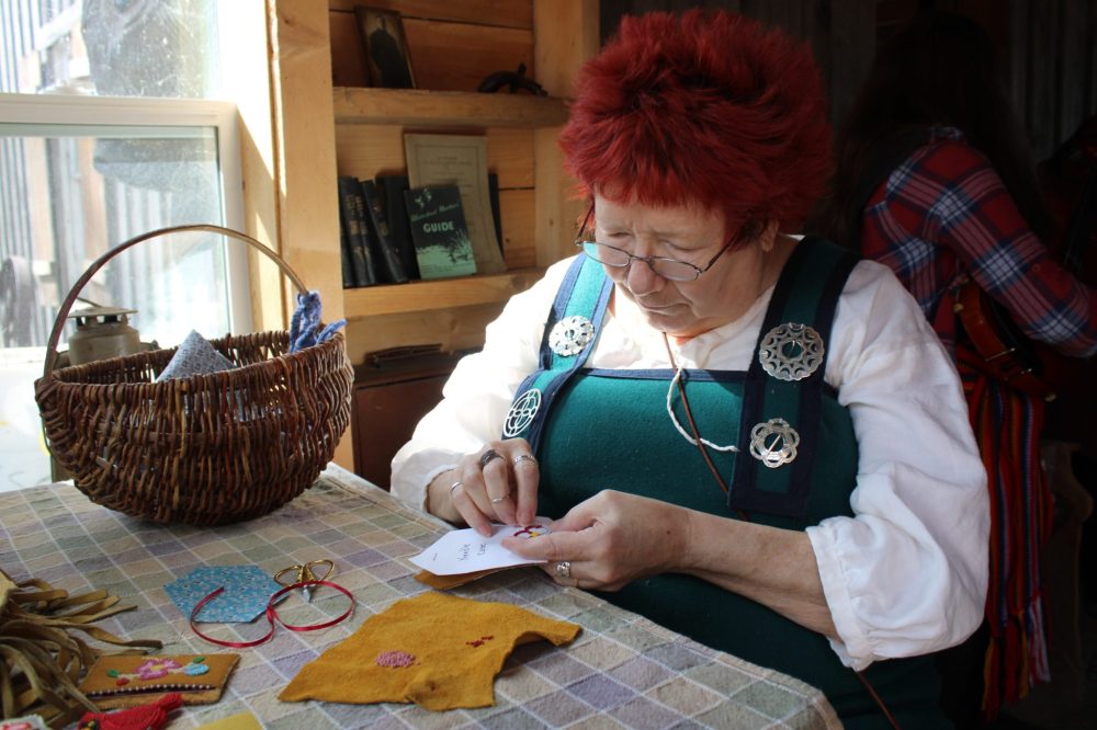 GREG VANDERMEULEN THE CARILLON
Winnipeg’s Nancy Gouliquer demonstrates traditional Metis beadwork.