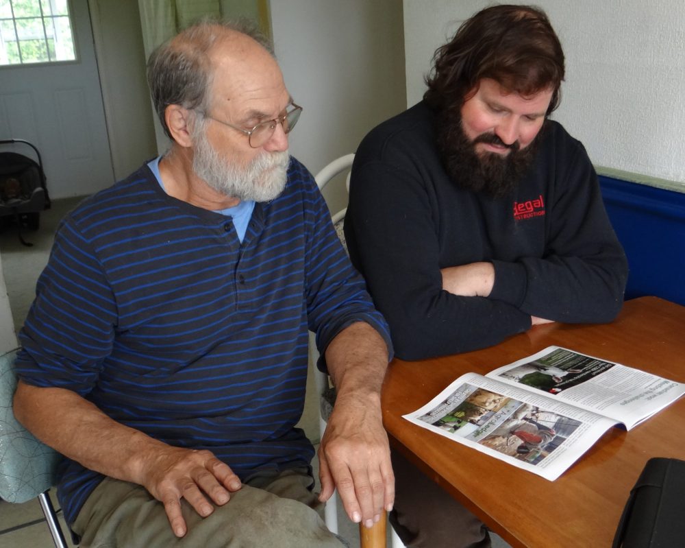 WES KEATING THE CARILLON
Randy and Mitch Eros look over the latest issue of Sheep Canada, a magazine edited and published by Randy, which he purchased in July of 2022.