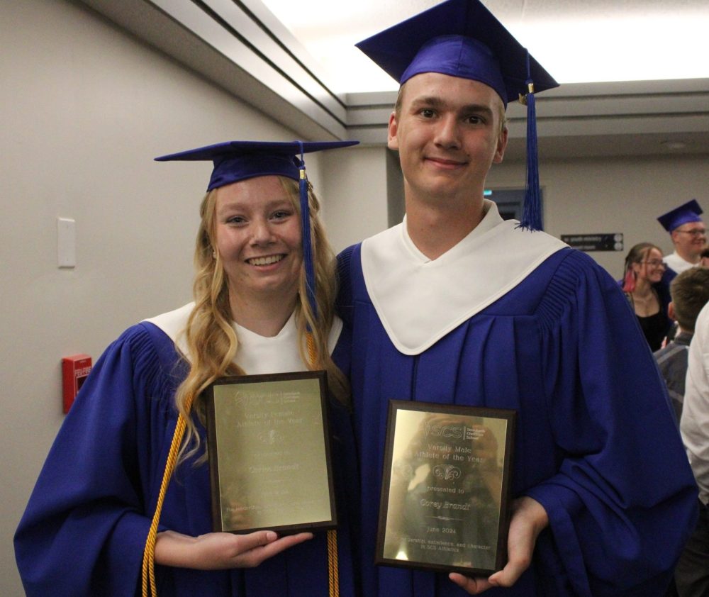 GREG VANDERMEULEN THE CARILLON
Athletes of the year Carlee Brandt and her twin brother Corey Brandt show off their awards. Carlee Brandt also won the Governor General’s Medal and the Timothy Award.