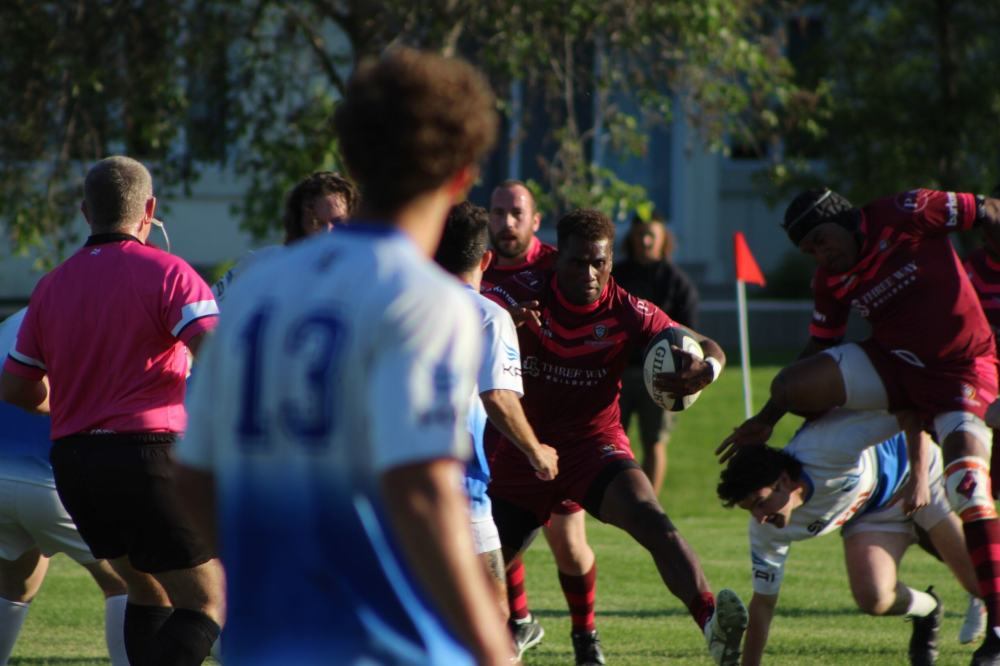 The Eastman Warriors play the Winnipeg Assassins at A.D. Penner Park June 20 (Chris Gareau The Carillon)