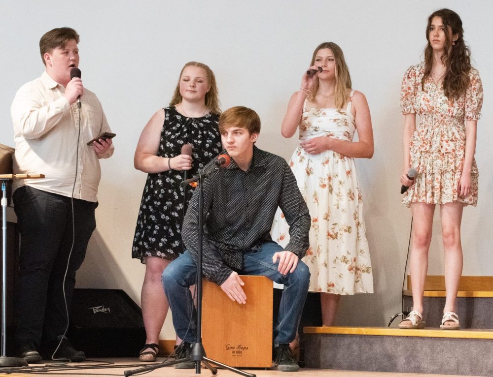SVJETLANA MLINAREVIC THE CARILLON
Landmark Collegiate group of singers sang Never Be Alone to the graduating class on June 26, 2024, at Prairie Rose Evangelical Mennonite Church. This year's class had 24 graduates.