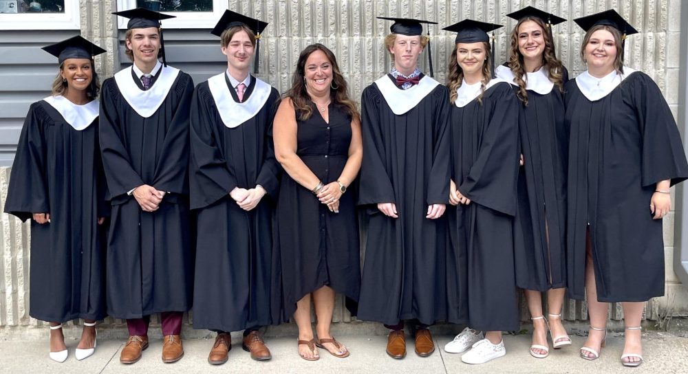 LORI PENNER THE CARILLON
Students from the original class of 24 Kindergarten students with their teacher. From left: Hana Mazinke, Ian Bergstresser, Tate Brandt, Mrs. Samantha Roberge, Hayden Peters, Molly Sanders, Carol Simeonidas, and Ginger Jorgenson.