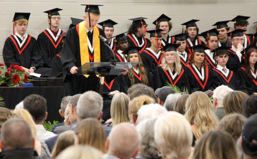 ALEX LAMBERT THE CARILLON
Valedictorian Jack Grantham gives his speech in front family, friends and his 71 fellow graduates at Niverville High School on June 26.