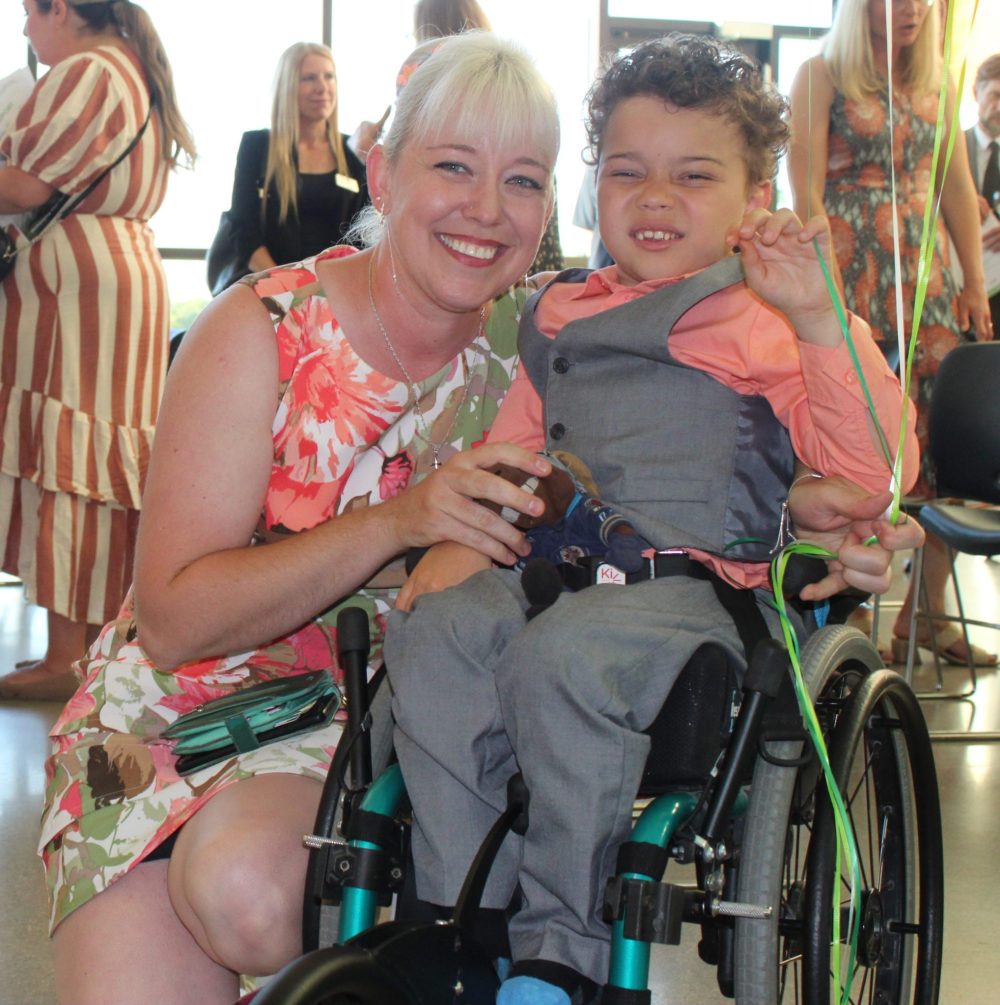 CHRIS GAREAU THE CARILLON
Ezekial Hunt with mom Bianka is all smiles at the Steinbach Community Foundation AGM after receiving a new all-terrain wheelchair attachment from the Children’s Rehabilitation Fund.