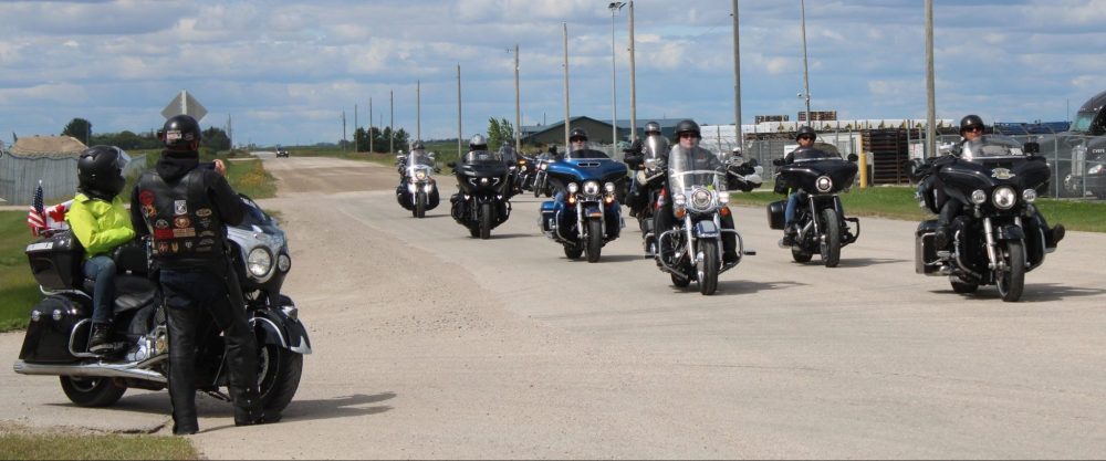 GREG VANDERMEULEN THE CARILLON
Riders leave Big Freight Systems in Steinbach with full stomachs as they resumed their cross-country ride.