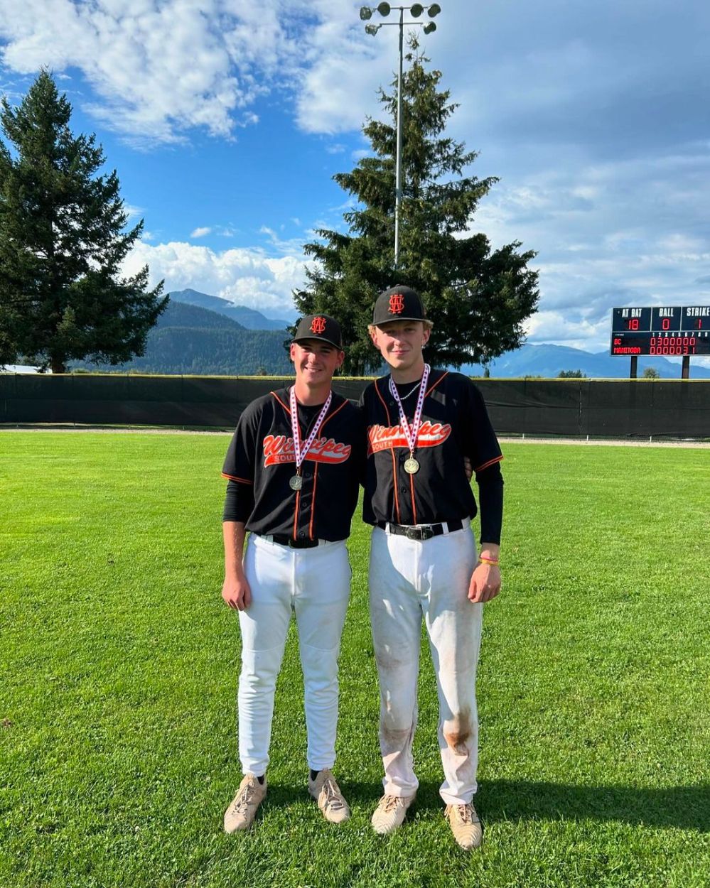 Michael Lindsay and Kaden Coldwell joined Winnipeg South, winning the gold medal at the 18U Western Canada Baseball Championships. (Carillon Sultans Instagram)