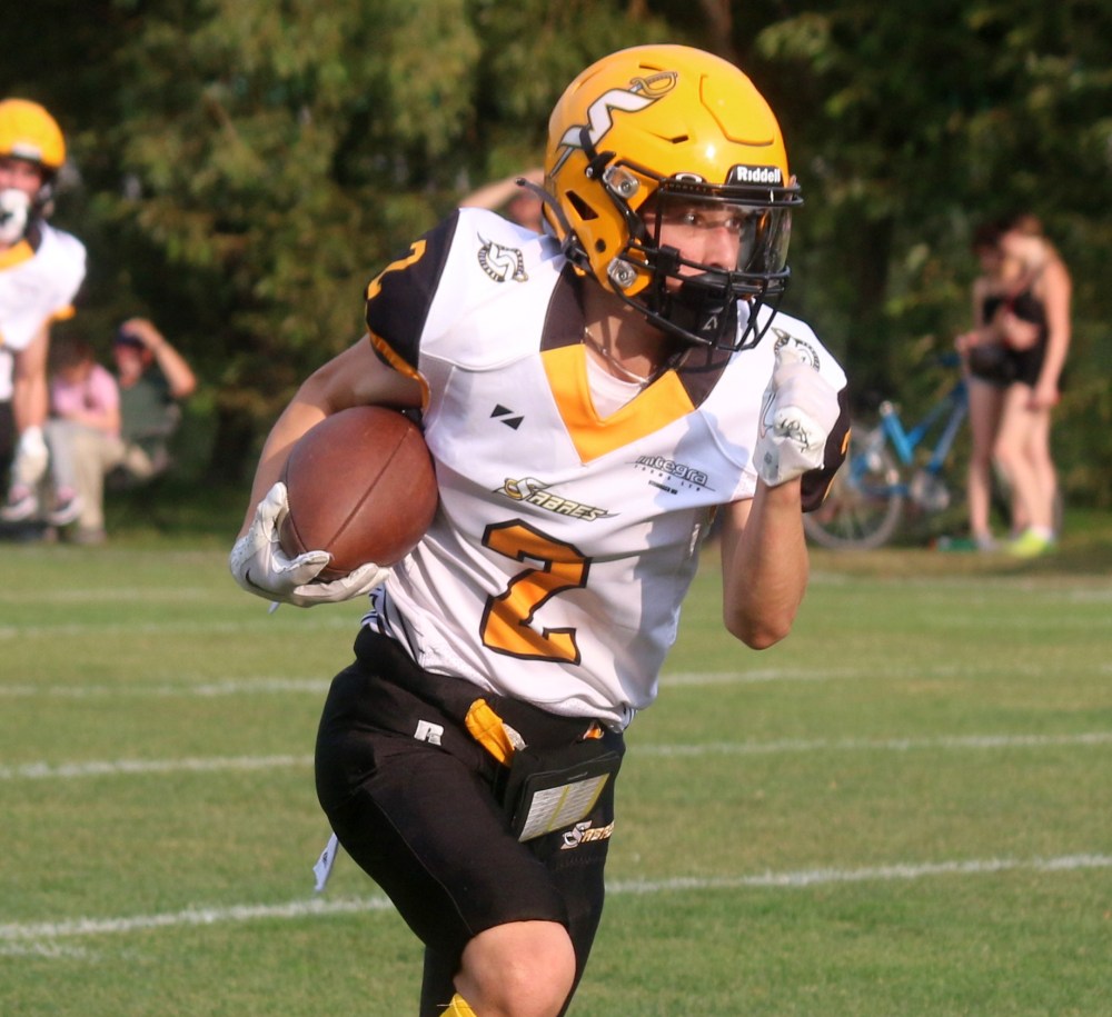 The SRSS Sabres Varsity football team battled with last year's league finalists Grant Park Sept. 12 at A.D. Penner Park in Steinbach. (Cassidy Dankochik The Carillon)