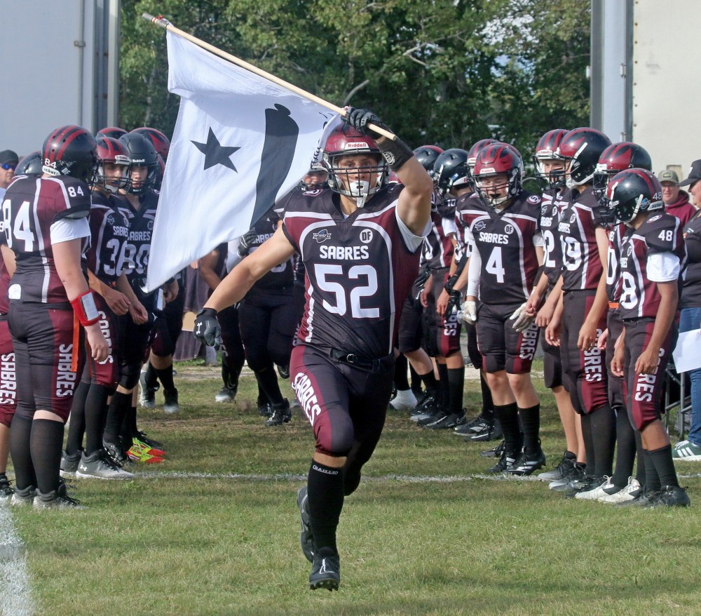 Springfield defeated Murdoch MacKay in Oakbank 35-0 to open their Winnipeg High School Football League schedule Sept. 6. (Cassidy Dankochik The Carillon)