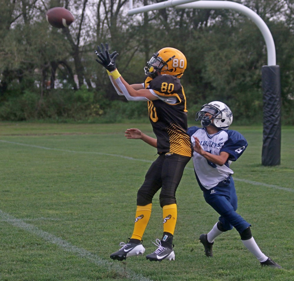 The SRSS Sabres junior varsity 9-player team beat Grant Park at A.D. Penner Park Sept. 11. (Cassidy Dankochik The Carillon)