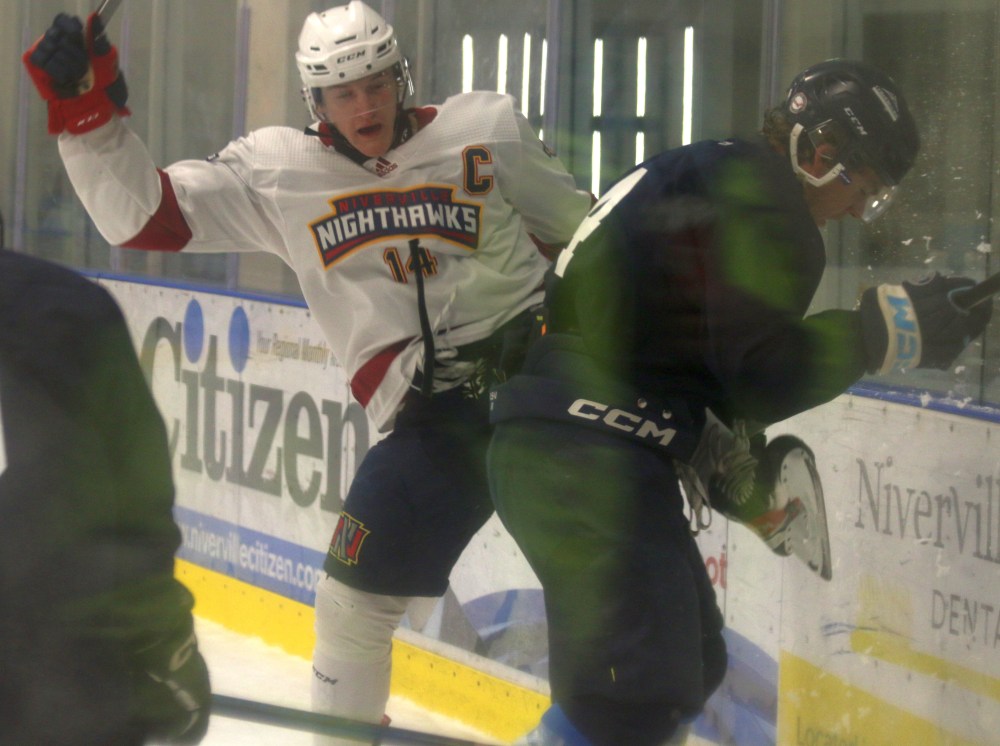 The Niverville Nighthawks edged by the Steinbach Pistons 5-4 in Manitoba Junior Hockey League action Sept 8 inside the Niverville Resource and Rec Centre. (Cassidy Dankochik The Carillon)