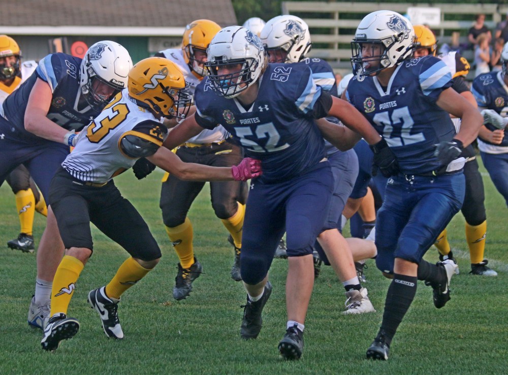 The SRSS Sabres Varsity football team battled with last year's league finalists Grant Park Sept. 12 at A.D. Penner Park in Steinbach. (Cassidy Dankochik The Carillon)
