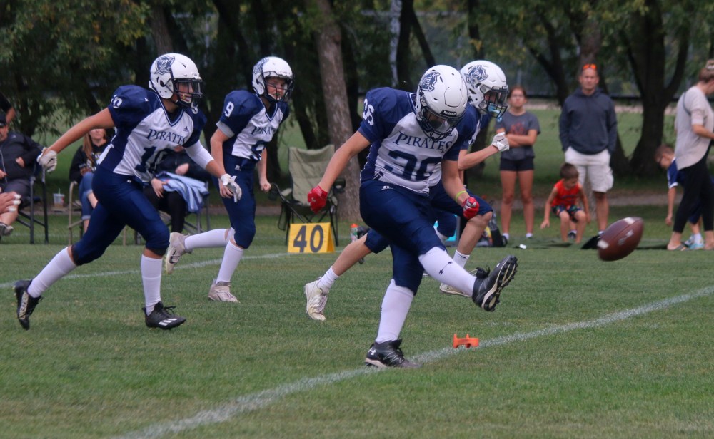 The SRSS Sabres junior varsity 9-player team beat Grant Park at A.D. Penner Park Sept. 11. (Cassidy Dankochik The Carillon)