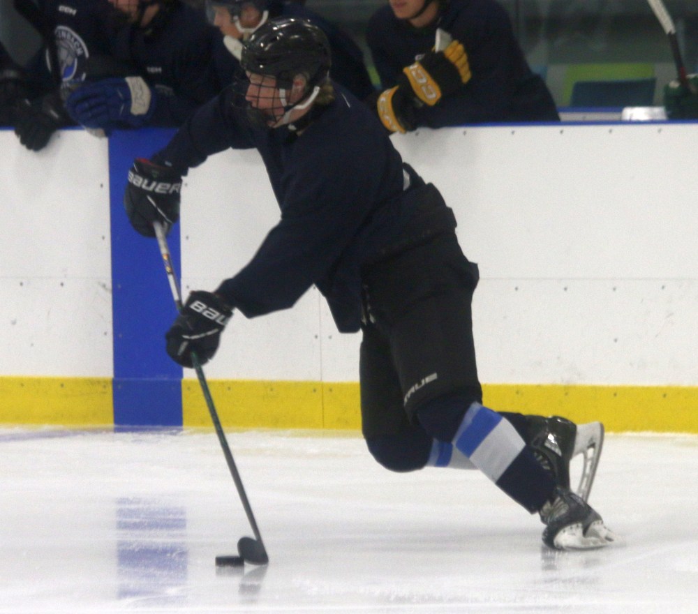 The Niverville Nighthawks edged by the Steinbach Pistons 5-4 in Manitoba Junior Hockey League action Sept 8 inside the Niverville Resource and Rec Centre. (Cassidy Dankochik The Carillon)