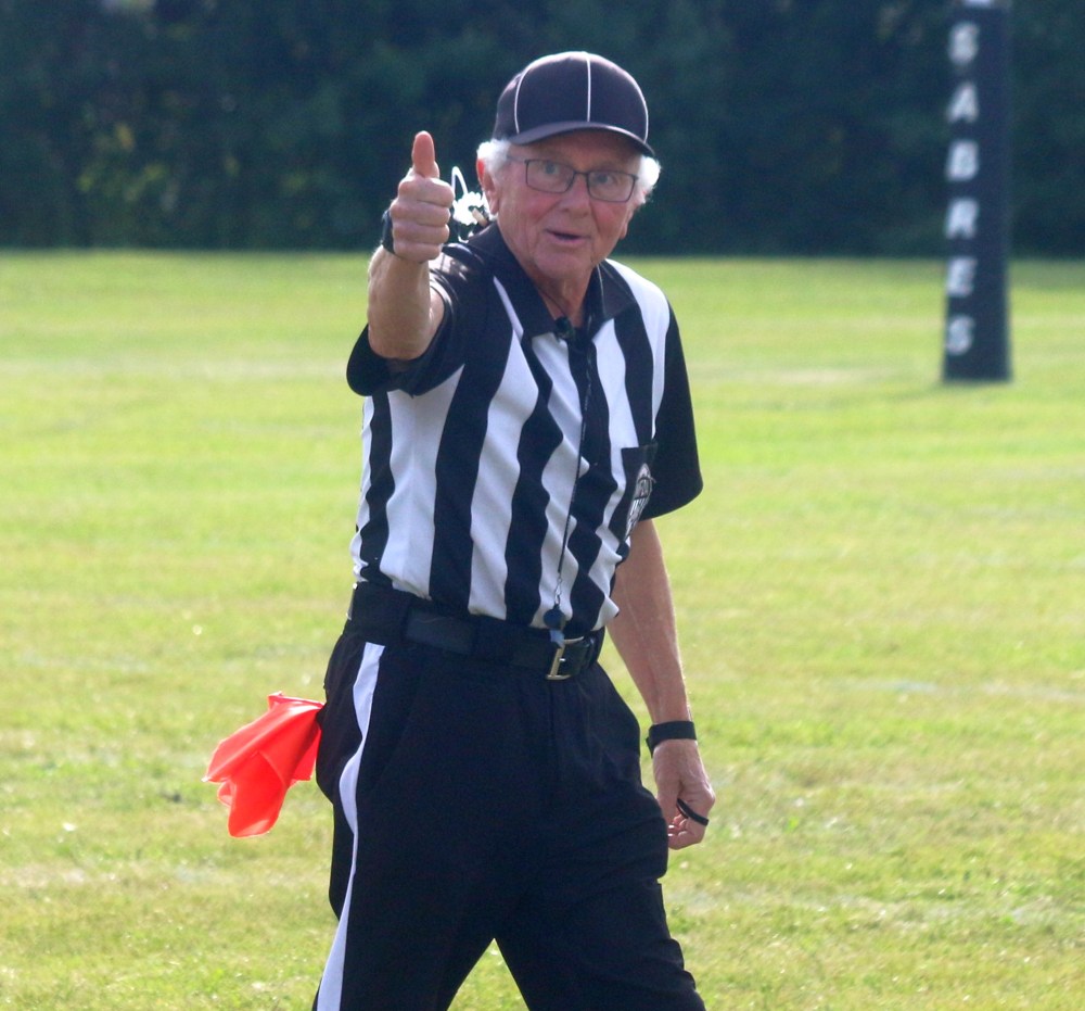 Springfield defeated Murdoch MacKay in Oakbank 35-0 to open their Winnipeg High School Football League schedule Sept. 6. (Cassidy Dankochik The Carillon)