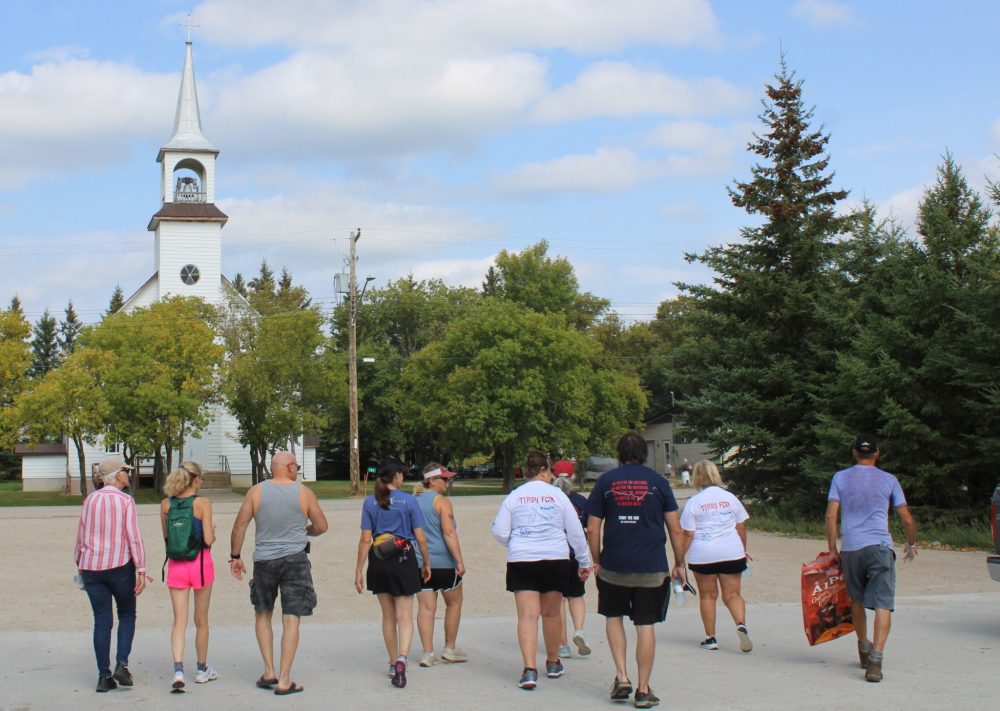 GREG VANDERMEULEN THE CARILLON
Participants leave the Vassar Community Centre as they embark on their annual run.