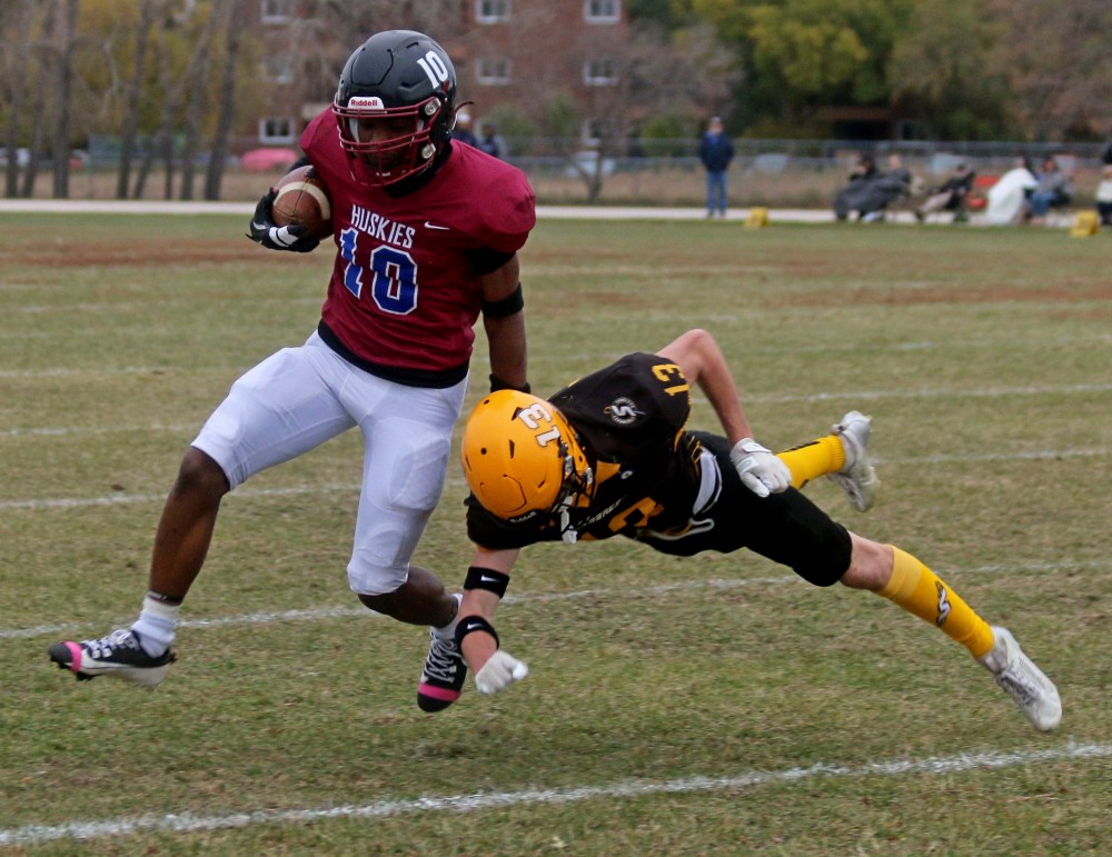 Juddah Wohlgemuth had another great game for Steinbach on defense and special teams one week after recording a pick six. The defensive back had another interception, and returned kickoff for a touchdown after getting the ball on a reverse. (Cassidy Dankochik The Carillon)