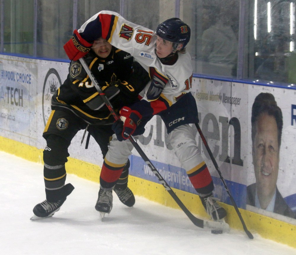 Niverville beat Neepawa in a spirited MJHL game Oct. 26. (Cassidy Dankochik The Carillon)