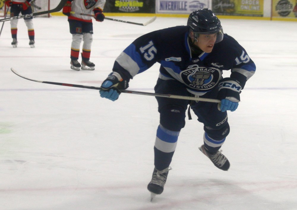 Steinbach defeated Niverville 2-0 in MJHL action Oct. 23. (Cassidy Dankochik The Carillon)