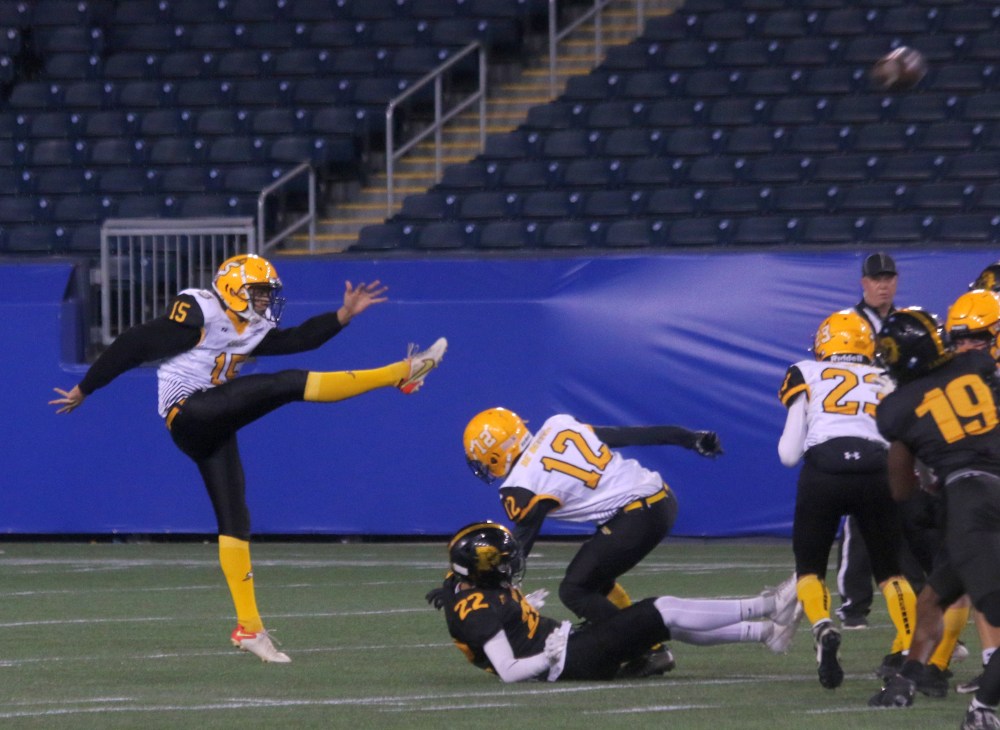 The SRSS Sabres were blown out for the second consecutive year in the Winnipeg High School Football League quarterfinals. (Cassidy Dankochik The Carillon)