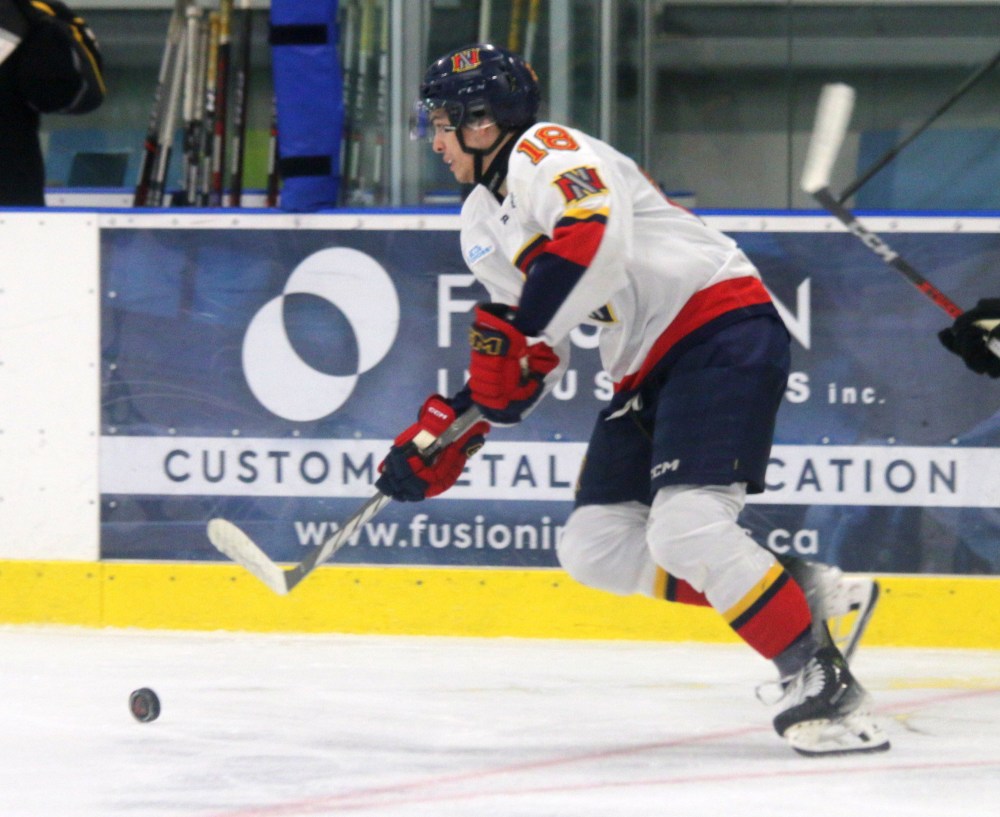 Niverville beat Neepawa in a spirited MJHL game Oct. 26. (Cassidy Dankochik The Carillon)