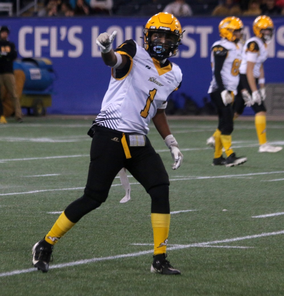 The SRSS Sabres were blown out for the second consecutive year in the Winnipeg High School Football League quarterfinals. (Cassidy Dankochik The Carillon)