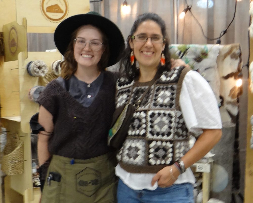 WES KEATING THE CARILLON
Victoria Radauskas of In Between Farms enjoys collaborative fibre farming with her neighbor, Christel Lanthier of Ferme Fiola Farm at Ste Genevieve.