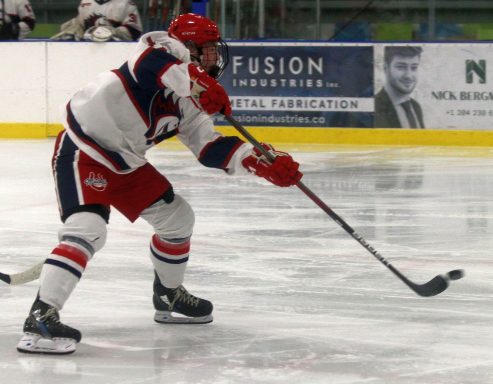 The HTJHL hosted their first showcase event in Niverville Oct. 20. All 10 teams in the league were in action during a single day. (Cassidy Dankochik The Carillon)