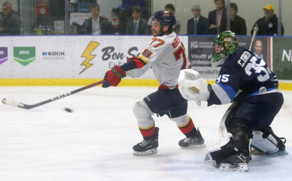 Steinbach defeated Niverville 2-0 in MJHL action Oct. 23. (Cassidy Dankochik The Carillon)