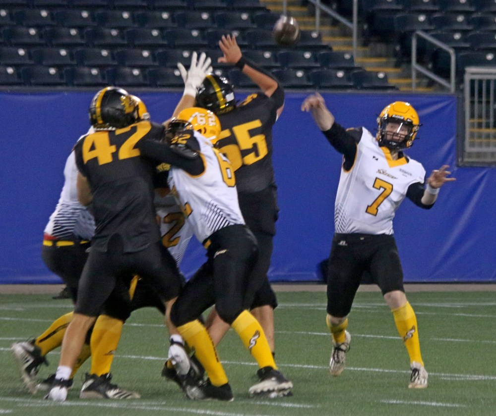 The SRSS Sabres were blown out for the second consecutive year in the Winnipeg High School Football League quarterfinals. (Cassidy Dankochik The Carillon)