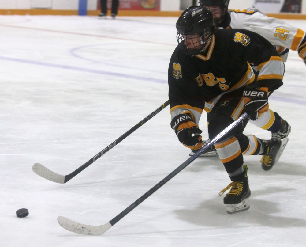 The SRSS Sabres lost their opening game of the Winnipeg High School Hockey League season 4-2 to JH Burns. (Cassidy Dankochik The Carillon)